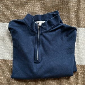 Peter Millar cotton men’s 1/4 zip pullover. Size large.